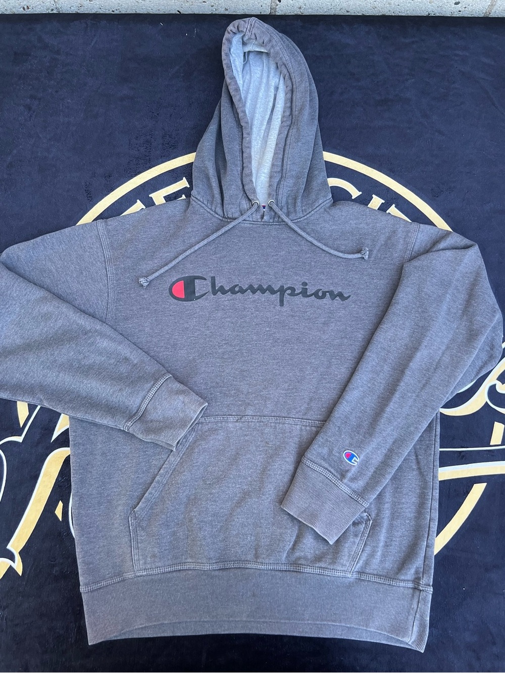 Vintage men’s champion hoodie